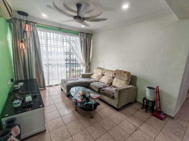 Putri Ria Apartment 1