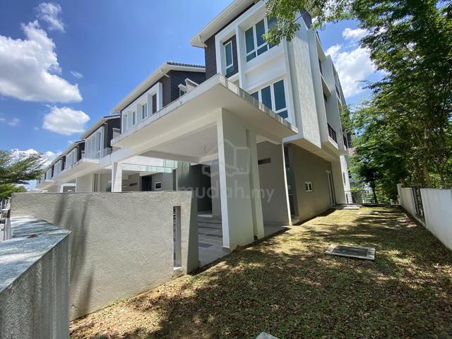 Fully Furnished 3 Sty Corner House for Sale at Tiara South Semenyih 1