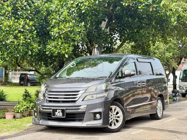 ON THE ROAD 2010 Toyota VELLFIRE 2.4 - 2