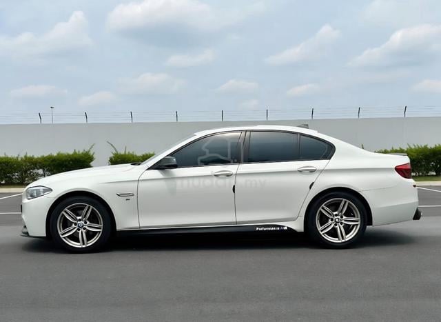 [2016] BMW 528i 2.0 M-Sport (AT) C/W Sunroof - 3