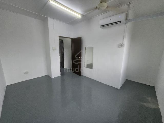 OPPOSITE IKEA! Johor Jaya Taman Anggerik 2-Storey | Newly Painted 💎 1