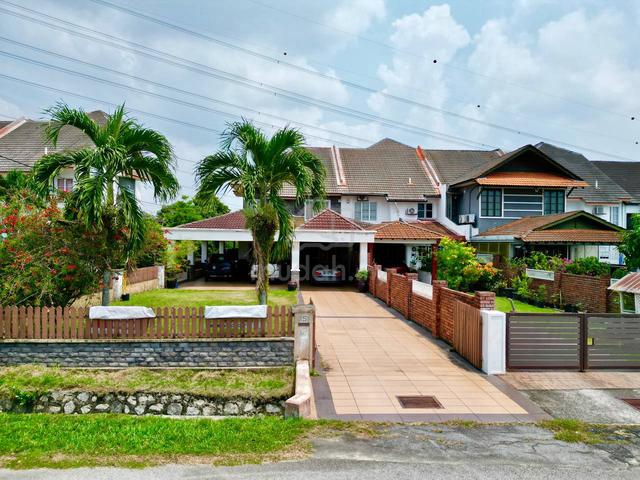 END LOT TANAH LUAS 2-storey Terrace Bangi Golf Resort 1
