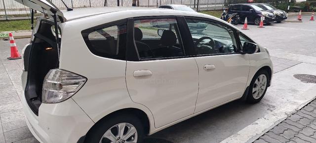 2014 Honda JAZZ 1.3 (HYBRID) FACELIFT (A) - 2