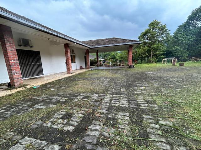 [BELOW MARKET] Single Storey Corner Bunglow Taman Desa Melor Serendah 1