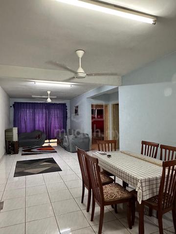 Putra Villa 1