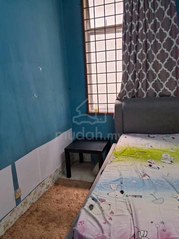 Small Room Ruvena Villa, Tmn Putra Perdana 1