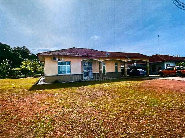 Rumah Sebuah 1 Tingkat ada CCC di Simpang Renggam, Johor 1
