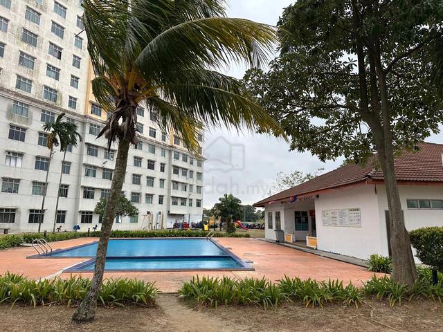 Indah Court Apartment (Bukit Indah) 1