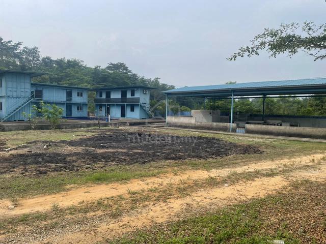 Tanah dusun bersistematik serta kelengkapan di Batang Kali 1