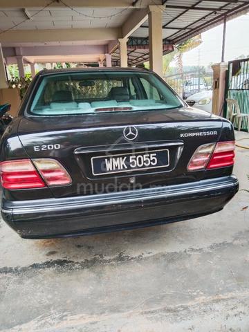 Mercedes Benz E200K ELEGANCE - 2