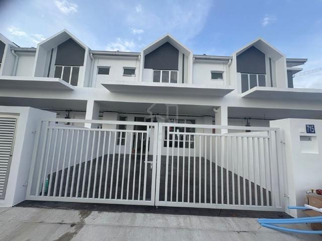 Rumah Baru Taman Eka Heights Labu Untuk Disewa 1