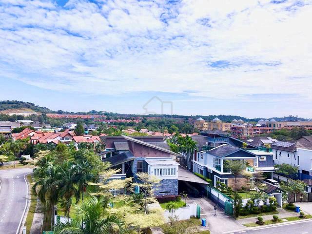 CORNER LOT Bungalow Jalan Titian U8 Bukit Jelutong 1
