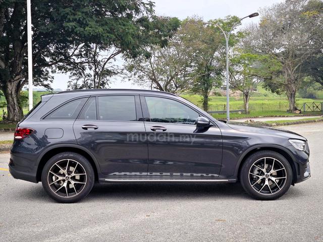 Mercedes Benz GLC300 4MATIC AMG GLC 300 - 3