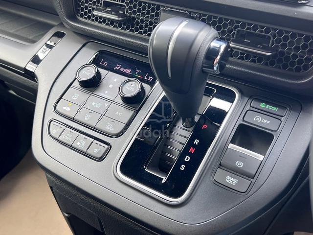 2024 HONDA STEPWGN SPADA 7-Seater Low Milage  - 5