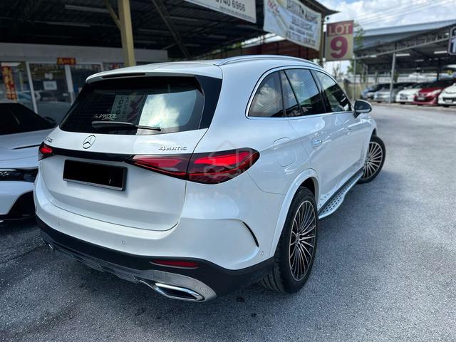 Mercedes Benz GLC300 2.0 FSR 25K KM WARRANTY 2027 - 3