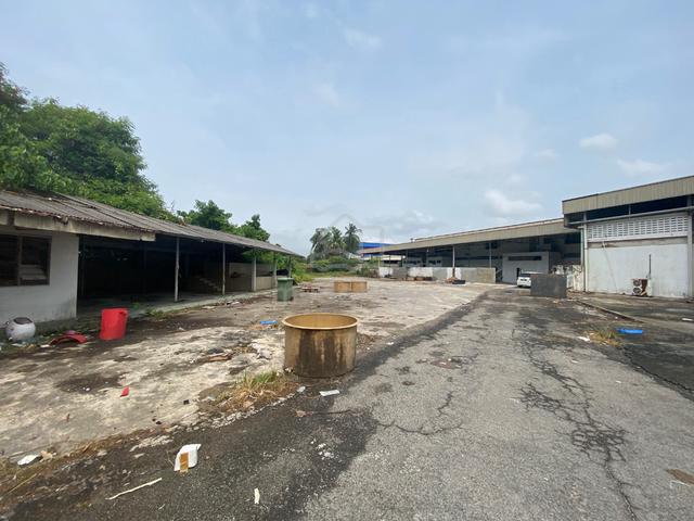 Balakong,2 Storey Semi Detached Factory For Sale 1