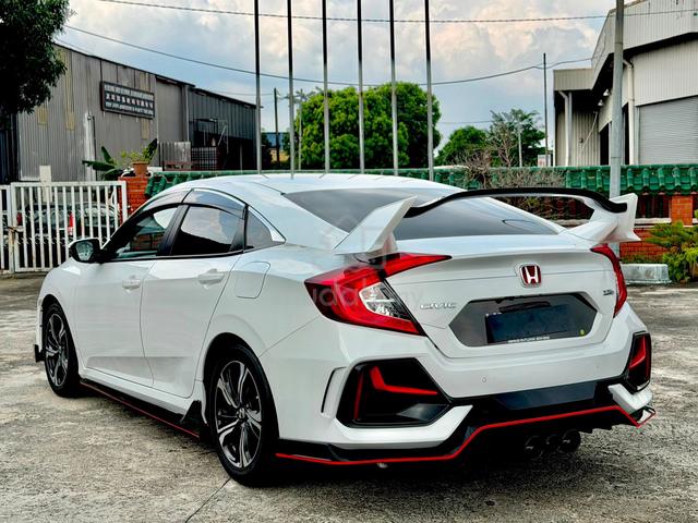 (O.T.R) 2019 Honda CIVIC 1.5 TC (A) - 4