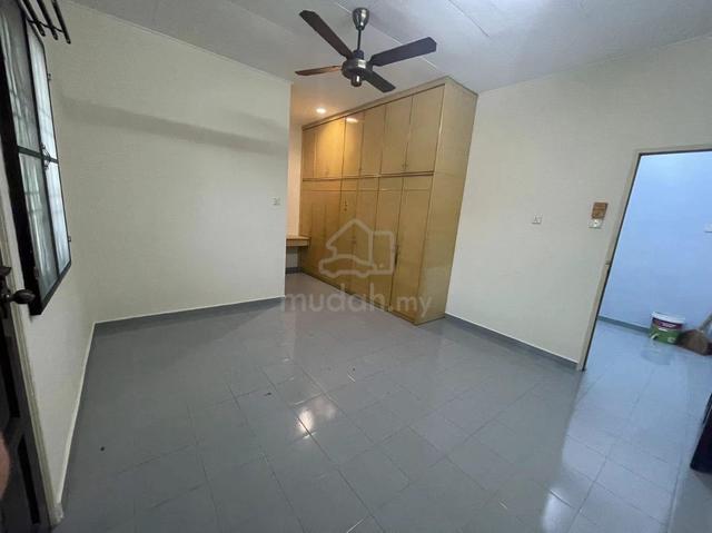 2 Sty House At Taman Raja Uda, Butterworth For Rent 2
