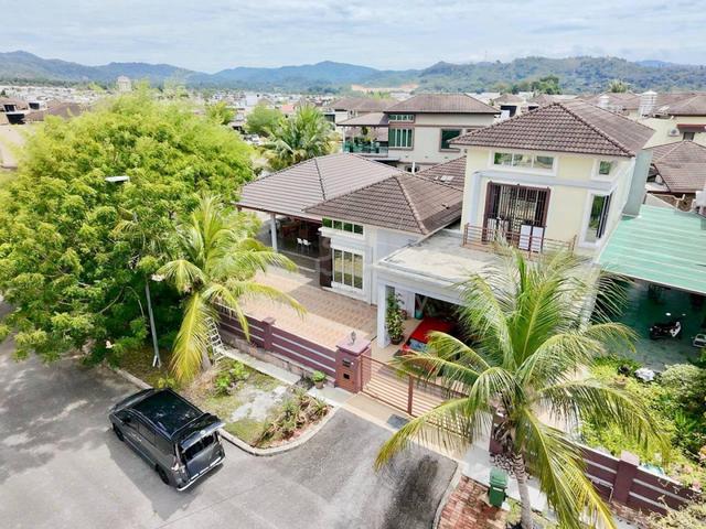 1.5 Storey BUNGALOW, Corner Lot, Bandar Warisan Puteri, Sikamat 1