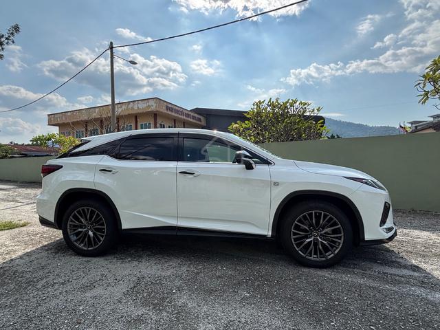 4.5|2022 Lexus RX300 F SPORT / S-Roof / 360 / Hud - 2