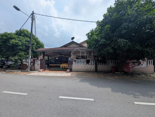 FREEHOLD, Corner Lot Single Storey Taman Pendamanran Permai,Port Klang 1