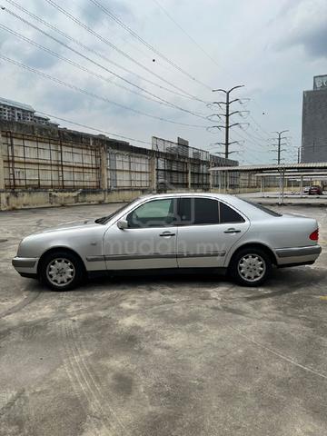 1995 Mercedes Benz 230E 2.3 (A) - 2