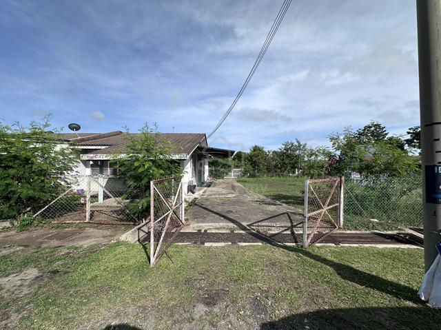 Rumah Corner Lot Taman Inderapura 1