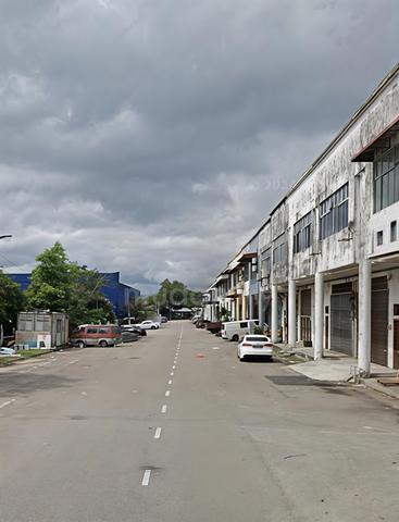 工厂出租 — 1层半角头 (End Lot) Taman Industry Jaya, Skudai 1