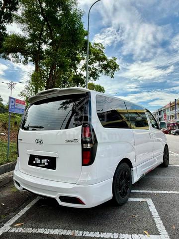 2018 Hyundai GRAND STAREX 2.5 ROYALE PREMIUM (A) - 2