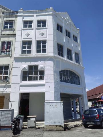 Corner Lot For Rent Plaza Mahkota , Bandar Hilir Melaka 1