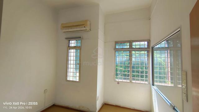 Pandan Indah 1st floor office, 3 partitioned room 1