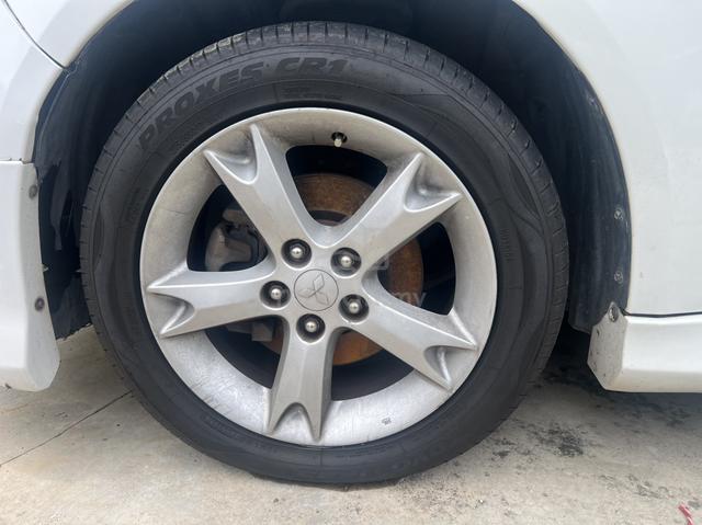 2009 Mitsubishi GRANDIS 2.4 FACELIFT (A) - 4