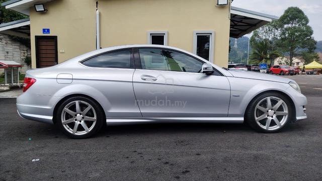 Mercedes Benz C180 1.8 CGI COUPE AMG SPORT 7 SPEED - 4