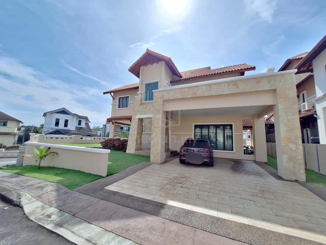CORNER LOT 2.5 Storey Bungalow Country Heights Kajang Swimming Pool 1