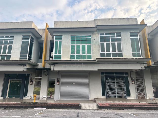 Renovated 2 Storey Shoplot for sale, Next to MH Unilodge 1