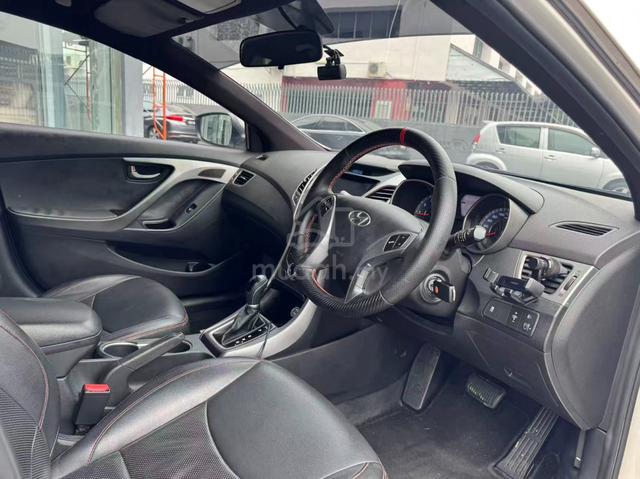2015 Hyundai ELANTRA 1.6 ELEGANCE FACELIFT (A) - 4