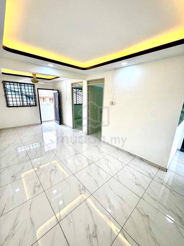 Flat Taman Ungku Tun Aminah 1