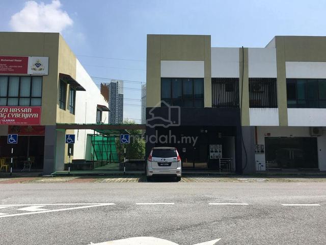 Endlot | GF Unit at Plaza Crystalville Cyberjaya 1