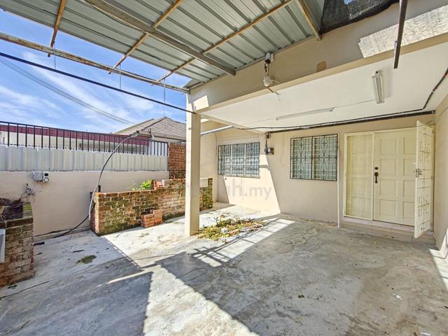 IPOH GARDEN EAST / 1 Storey Terrace / 20x70 / kitchen Fully Extended! 1