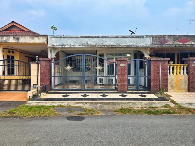 FACING OPEN & RENO Single Storey Terrace Bandar Rinching, Semenyih 1