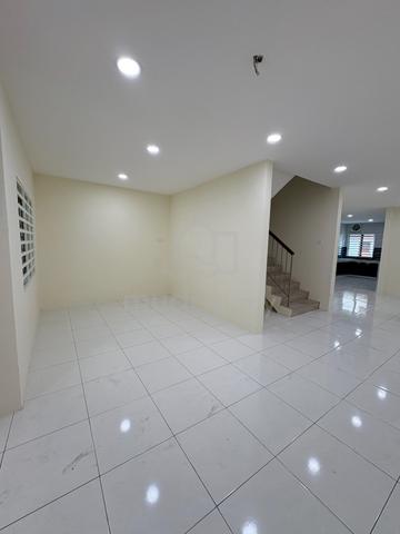 Pengkalan Barat - Just Renovated Double Storey Terrace House For Rent 1