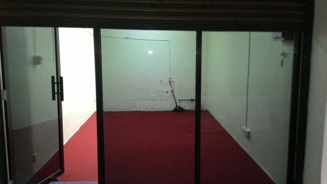Office for rent / Ofis untuk sewa 1