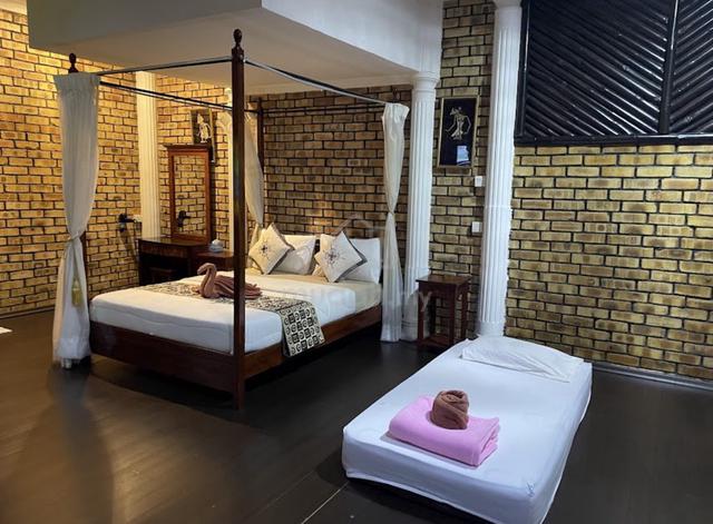Balinese Resort Seelong Senai 1