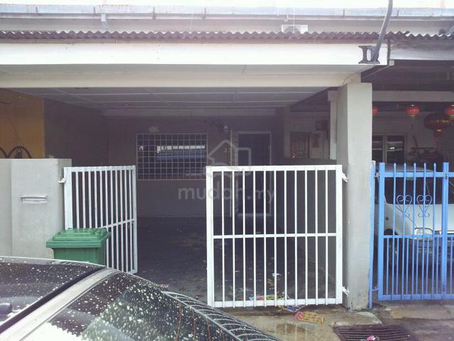 Rumah di Indera Mahkota 1 (IM1) 1
