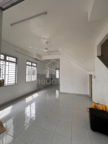 Taman Laman Setia @Gelang Patah 1