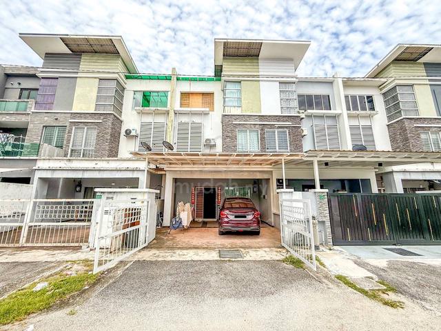 CHEAPEST! FACING OPEN 3-Storey Terrace Taman Sri Putra 3, Sungai Buloh 1