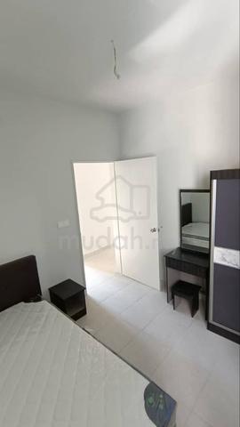 Residensi Max 1