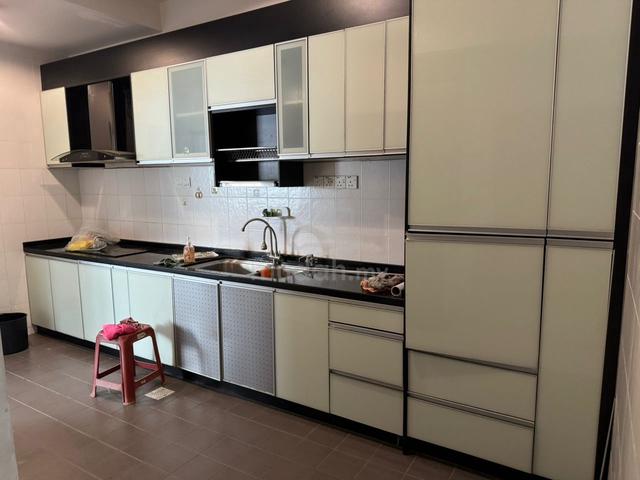 Taman Putra Prima 8A available Now, Move in condition, well kept 1