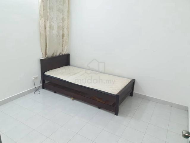 Room for rent 1