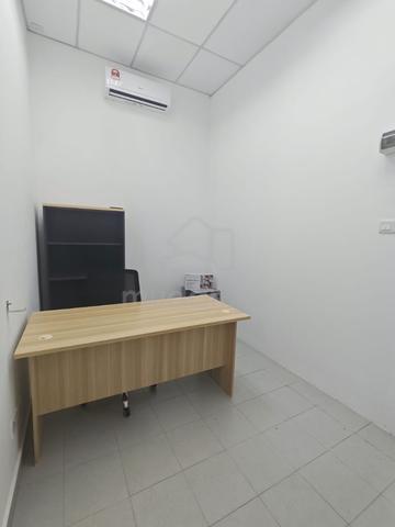 Co working office for rent private room 1